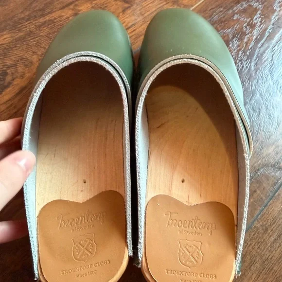 Troentorp Da Vinci Pine Green Clogs - Picture 3 of 10